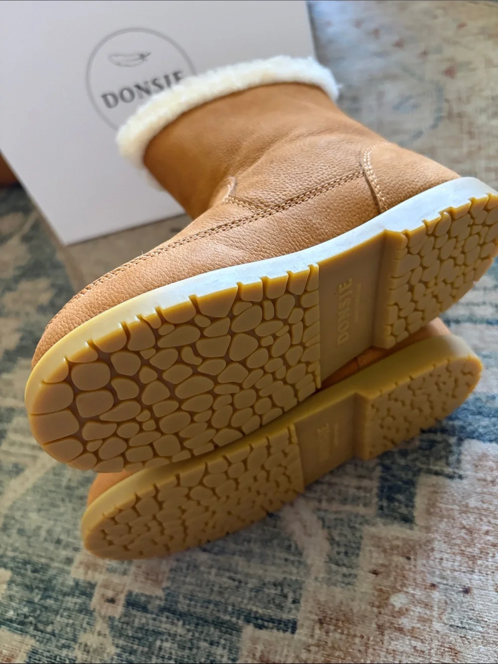 Donsje new box